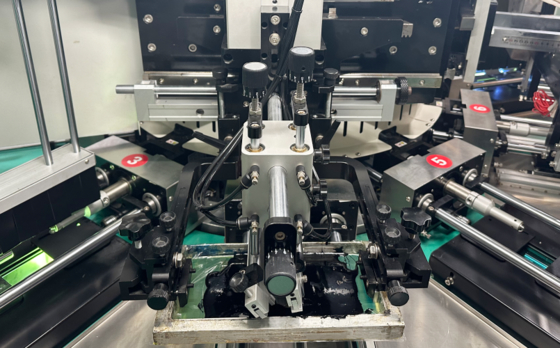 ৪-রঙ ৮0 পিস/মিনিট নরম টিউব স্বয়ংক্রিয় ইউভি প্রিন্টিং মেশিন